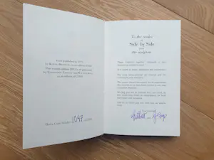 Gilbert & George - Side by Side - Hand gemarmerd boekje door de kunstenaars kopen? Bied vanaf 250!