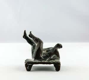 Saskia Pfaeltzer - Brons, Liggend figuur verkocht voor € 70!