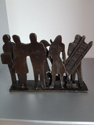 Astrid Veldhuyzen-Koppen - Beeld " Familie " kopen? Bied vanaf 25!