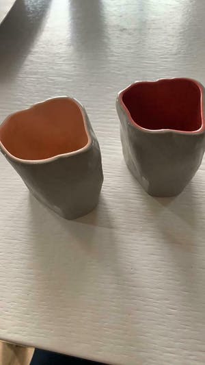 Olav Slingerland - laatste kans / afgeprijsd - 2 kunst bekers van de serie Work kopen? Bied vanaf 1!