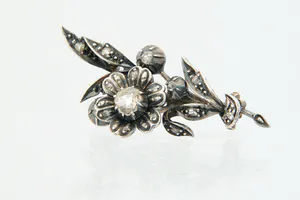 Antiek zilver op goud en diamanten Broche kopen? Bied vanaf 270!