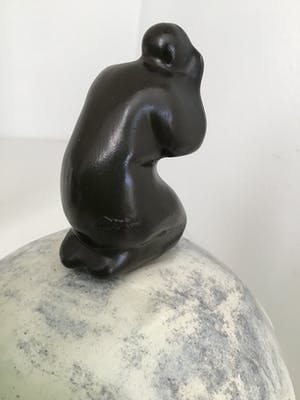 Corry Ammerlaan - Beeld “ De wereldwijde denker “ kopen? Bied vanaf 35!