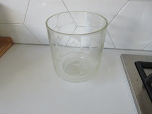 Niet of onleesbaar gesigneerd - Gesatineerde blank glazen design vaas kopen? Bied vanaf 1!