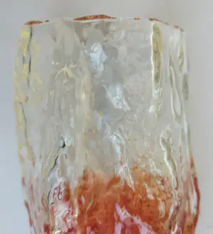 Geoffrey Baxter - Bark Vaas Ruby Red kopen? Bied vanaf 30!