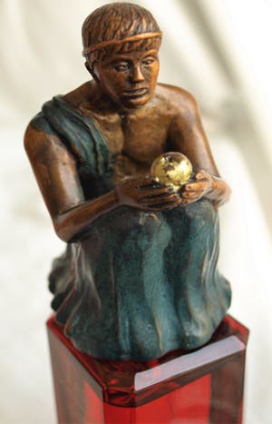 Patrizia Guerresi - Bronzen beeld op parfumfles , “Paris” – Les Beaux Arts – ca 1997 kopen? Bied vanaf 75!