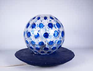 Niet of onleesbaar gesigneerd - Glas en keramiek, Lamp verkocht voor € 10!