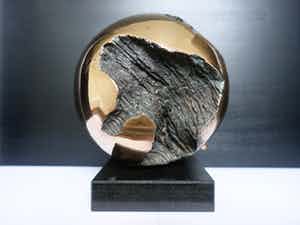 Brons (Onbekend) - Bol in gepolijst brons verkocht voor € 155!