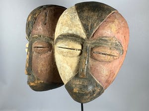 Lega - 210150 - Old Tribal used African TWIN mask from the Lega Bwami - Congo. kopen? Bied vanaf 1!