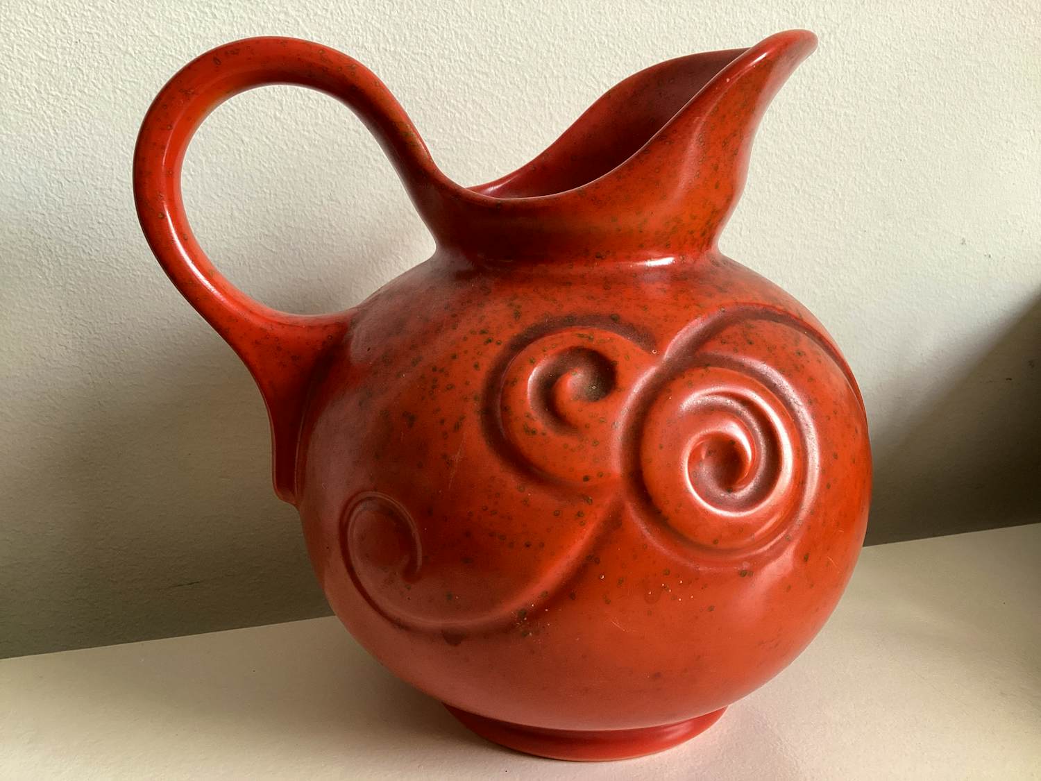 N.V. Porselein- en Tegelfabriek Mosa - Art Deco oranje Snavelkan kopen? Bied vanaf 30!