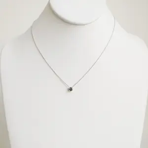 Buy Saffieren hanger met ketting? Bid from 475!