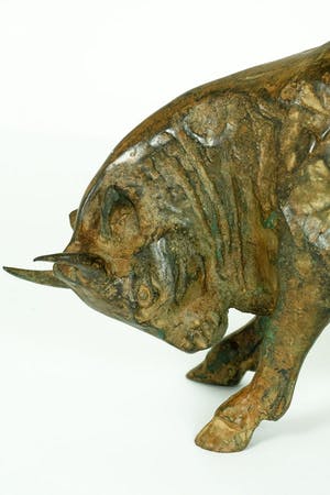 Pierre Chenet - Bronzen beeld van aanvallende stier kopen? Bied vanaf 429!