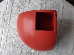 Dirk Romijn - rode 'kwartbol' vaas kopen? Bied vanaf 40!