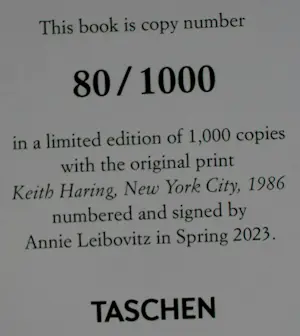 Annie Leibovitz - foto (gesigneerd) + boek (omslag van Keith Haring!) kopen? Bied vanaf 995!