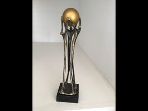 Corry Ammerlaan - Sculptuur “ Gebundelde samenwerking “ kopen? Bied vanaf 30!