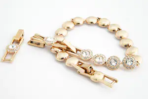 171- Chique rosé-goudkleurige ONEDELE kristallen Swarovski dames armband kopen? Bied vanaf 36!