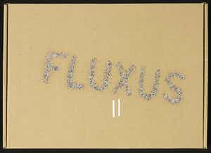 Wolf Vostell - - FLUXUS Vinyl Box met werk van Diverse kunstenaars verkocht voor € 1!