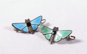 Zilver - Lotje diverse Zilver. Armbandje, hangers, kinderringetje, speldjes kopen? Bied vanaf 1!