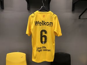 Curiosa - Swim to Fight Cancer wedstrijdshirt - Lewis Fiorini kopen? Bied vanaf 50!