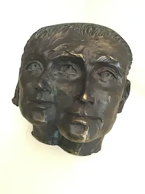 Astrid Veldhuyzen-Koppen - Sculptuur “ TWEE GEZICHTEN “. Gesigneerd kaufen? Bieten Sie von 1!