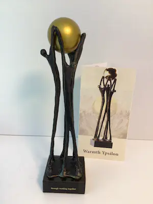 Corry Ammerlaan - Sculptuur “ GEBUNDELDE SAMENWERKING “. Gesigneerd kopen? Bied vanaf 1!