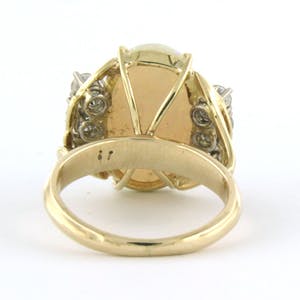 BWG gele ring bezet met opaal en briljant geslepen diamanten tot. 0.50ct kopen? Bied vanaf 280!