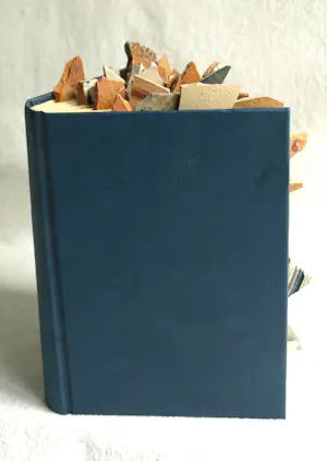 Christina Linaris-Coridou - Object , Boek met Stenen - 2011 kopen? Bied vanaf 10!