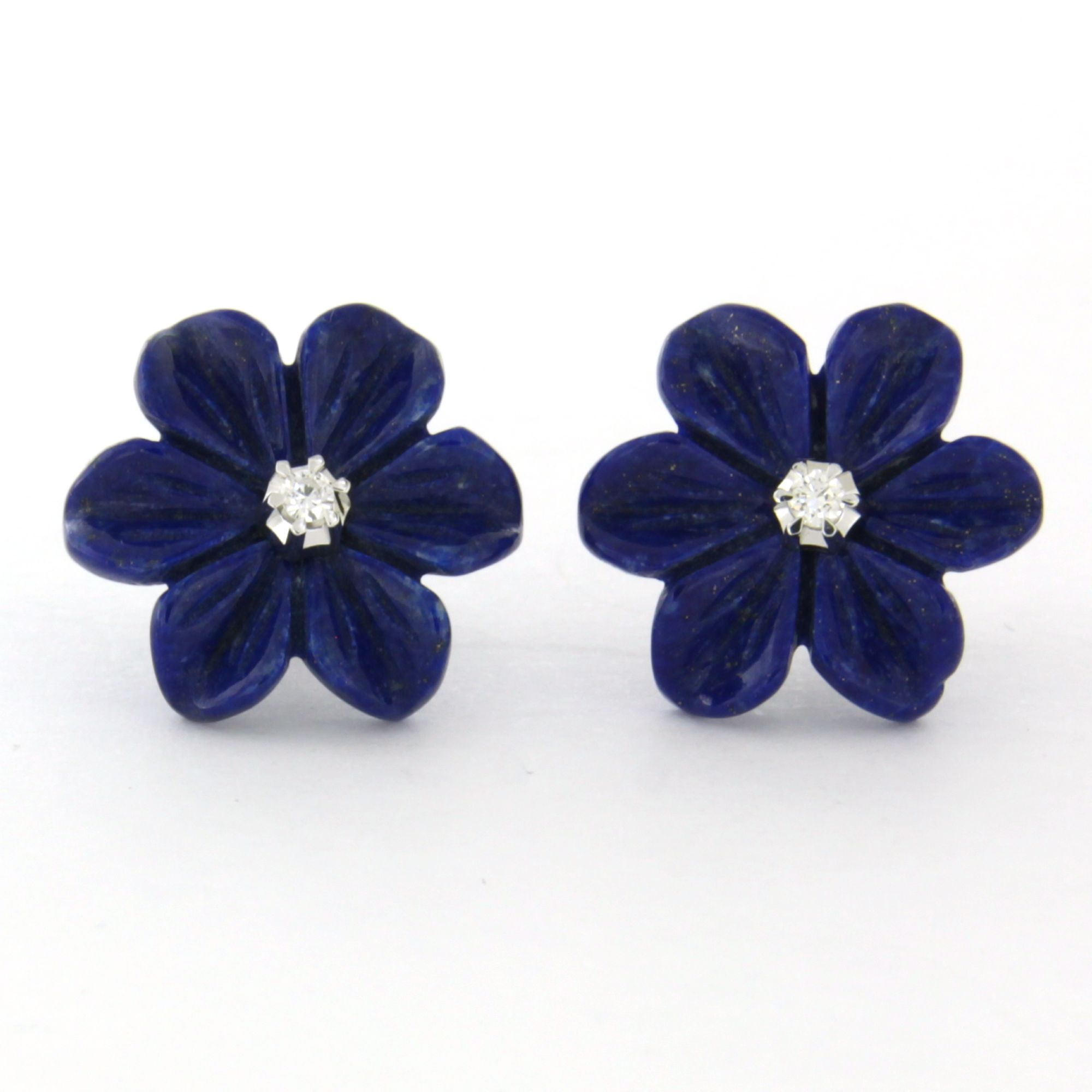 18k gouden oorknoppen met bloemvorm lapis lazuli en briljant geslepen diamant kopen? Bied vanaf 260!