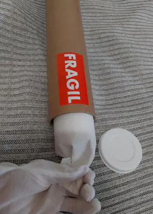 Lidiia Khaikara - Met de witte pet kopen? Bied vanaf 95!