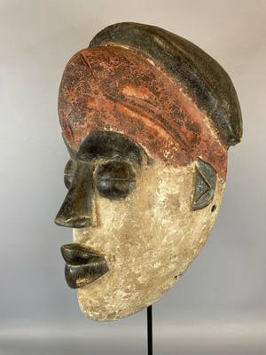 Bakongo - 210806 - Tribal used African mask from the Bakongo - Congo. kopen? Bied vanaf 40!