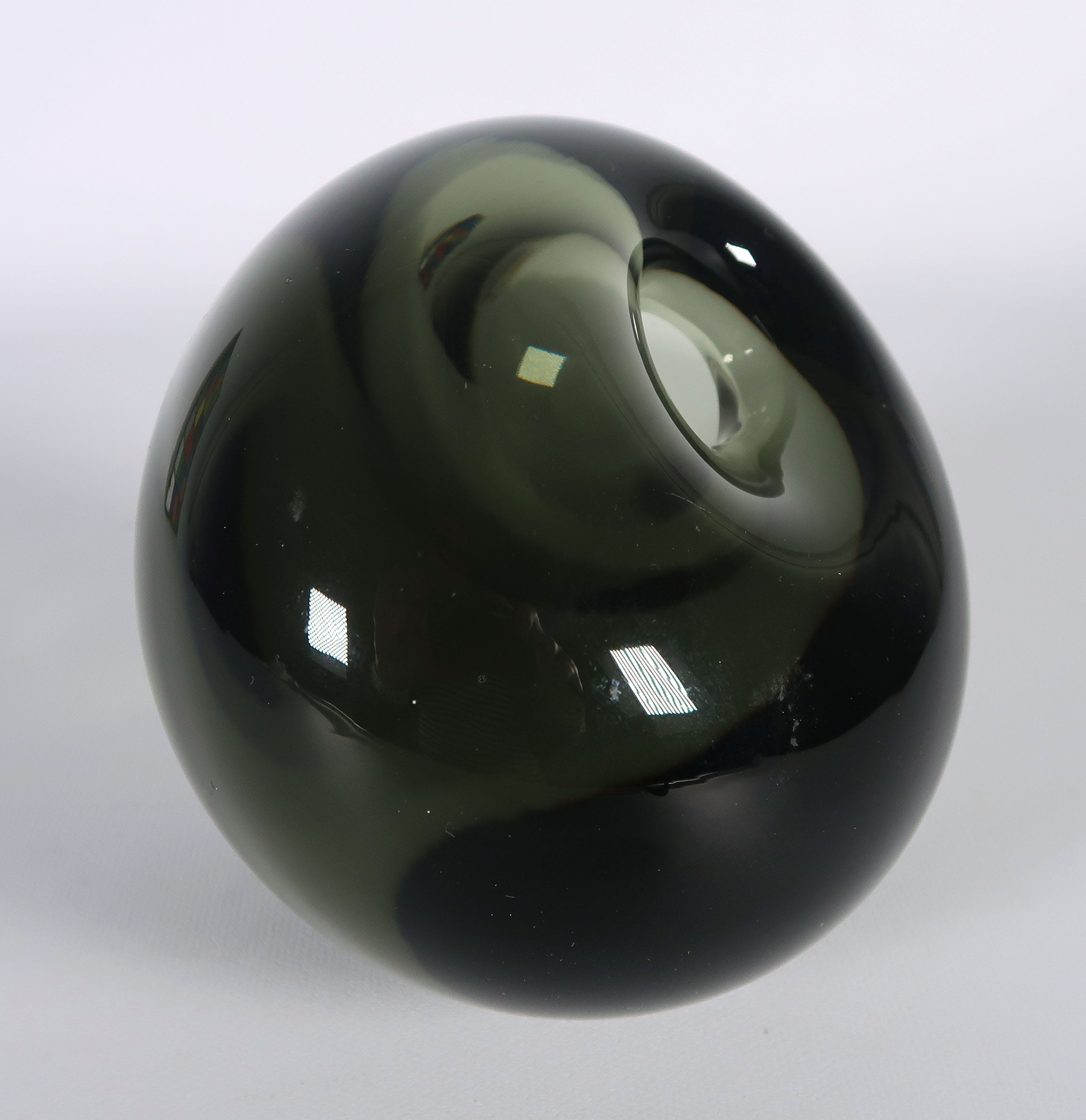 Per Lutken - Kristalglas, Ongelijk vaasje, uitgevoerd door Holmegaard kopen? Bied vanaf 20!