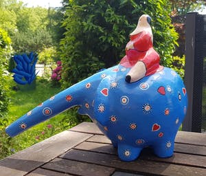 Ada Breedveld - Blue Elephant Hearts Large - Blauwe olifant met harten Large kopen? Bied vanaf 65!
