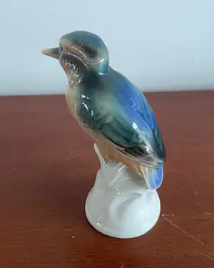 Niet of onleesbaar gesigneerd - Wagner & Apel - Porseleinen figuur van een ijsvogel kopen? Bied vanaf 10!