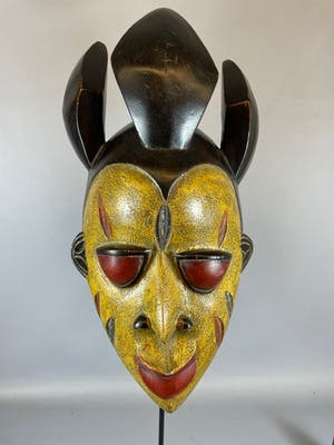 Punu - African female mask from the Punu - Gabon. kopen? Bied vanaf 25!