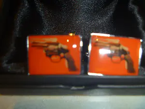 Andy Warhol - 2 manchetknopen + verchroomd kistje + 2 visitekaartjeshouders kopen? Bied vanaf 70!