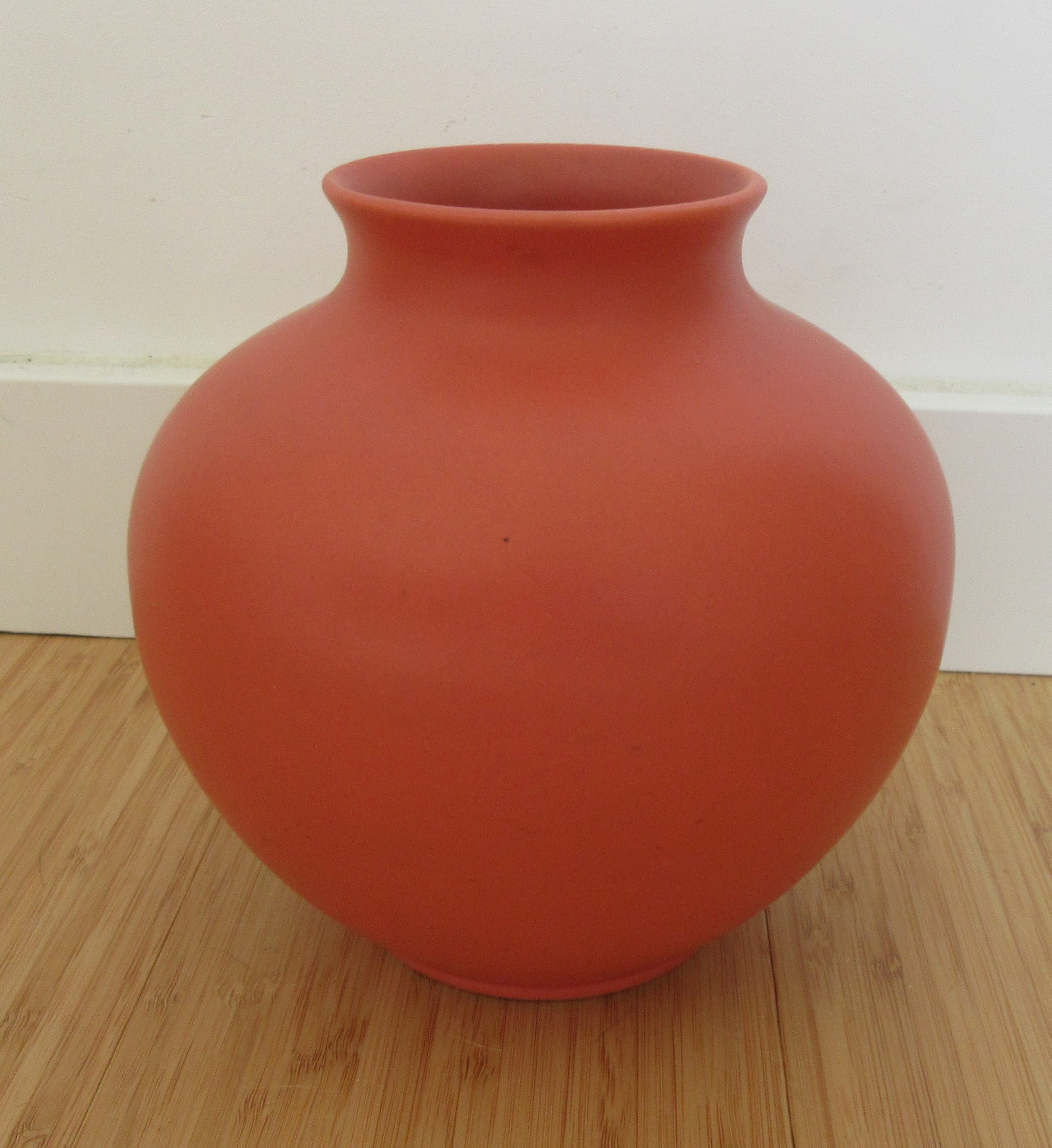 Keramiekfabriek Velsen - Monochrome terracotta plateln vaas (Delfts) verkocht voor € 15!