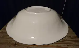 Niet of onleesbaar gesigneerd - Grote schaal met handgeschilderde motieven kopen? Bied vanaf 1!