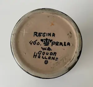 Kunstaardewerkfabriek Regina - Platelen vaas model 460 en decor Perla kopen? Bied vanaf 1!