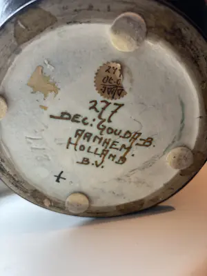 Vest Keramiek Gouda - grote Plateelvaas Art-Deco stijl kopen? Bied vanaf 50!