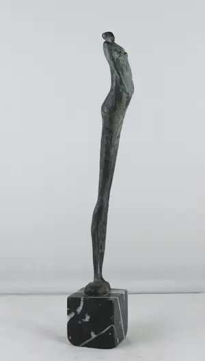 Evert van Hemert - Brons, Staande vrouw kopen? Bied vanaf 500!