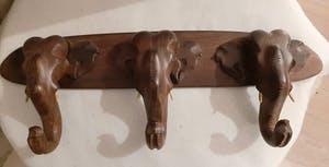 Curiosa - Kleidinghanger antiek met 3 olifanten - Oriental stijl kopen? Bied vanaf 1!