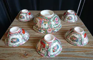 Niet of onleesbaar gesigneerd - Chinese famille rose schaaltjes kopen? Bied vanaf 1!