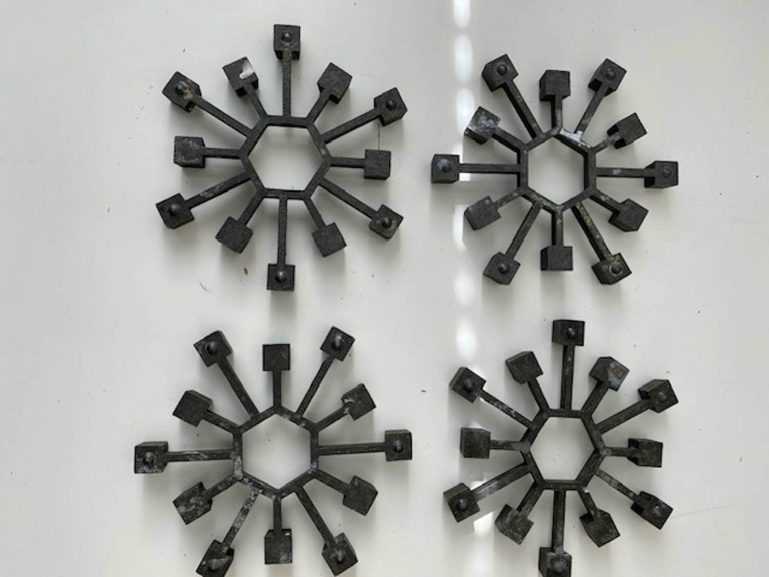 Jens Quistgaard - 4 Spider brutalist kandelaars voor Paro Design Denmark kopen? Bied vanaf 60!