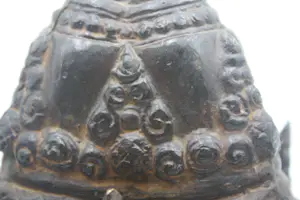 Niet of onleesbaar gesigneerd - Zeer Oude Drie Koppige Bronzen Boehda Sculptuur (1800) kopen? Bied vanaf 1!