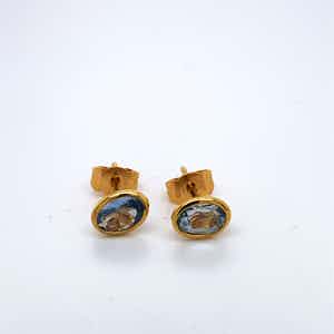 18kt gouden oorstekers+aquamarijn, 1,33 gr verkocht voor € 90!