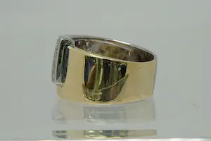 45 - Exclusieve en massief 18Kt goud & (1.20ct) diamanten cross-over ring kopen? Bied vanaf 750!