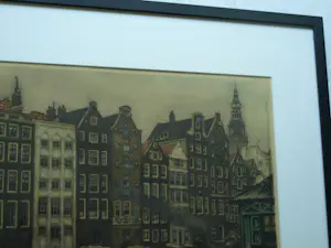 Cornelis Brandenburg - Kleurenets, Damrak Amsterdam – Lijst, 63 x 83 cm. kopen? Bied vanaf 1!