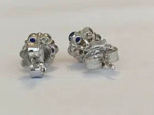 18 karaat Witgouden  Oorbellen met 0.50 ct Diamanten en  Saffieren kopen? Bied vanaf 500!