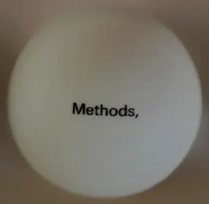 Damien Hirst - 7 pingpong ballen in kartonnen doos: The magnificent seven - 2000 kopen? Bied vanaf 795!