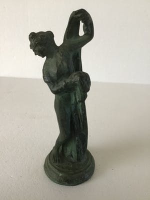 Niet of onleesbaar gesigneerd - Aphrodite Kallipygos kopen? Bied vanaf 10!