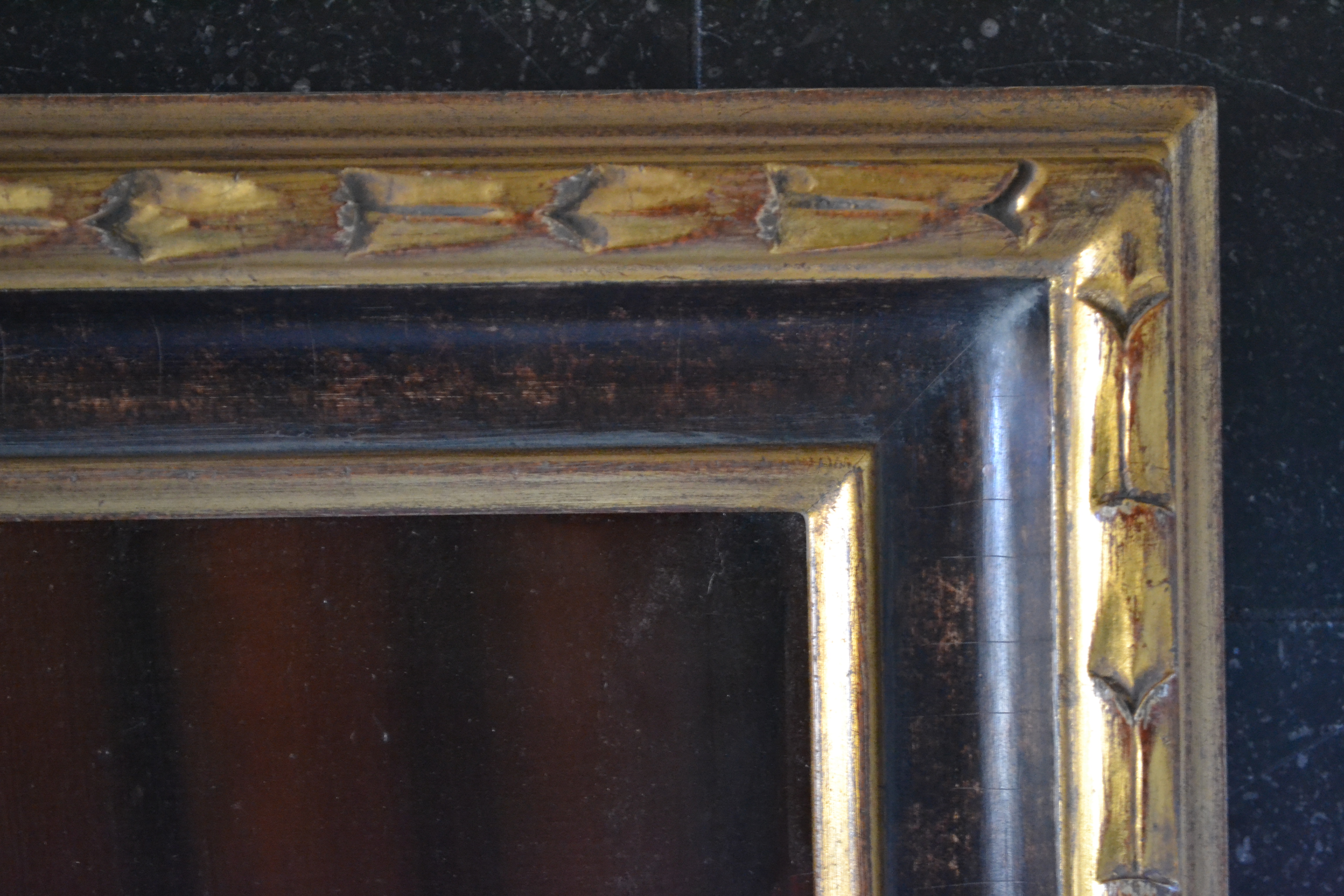 Niet of onleesbaar gesigneerd - Hollandse school (20ste eeuw) - Stilleven van bloemen en fruit kopen? Bied vanaf 1!